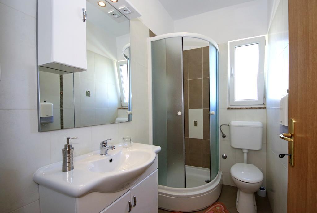 Guest Accommodation Slapovi Krke Lozovac Exterior photo