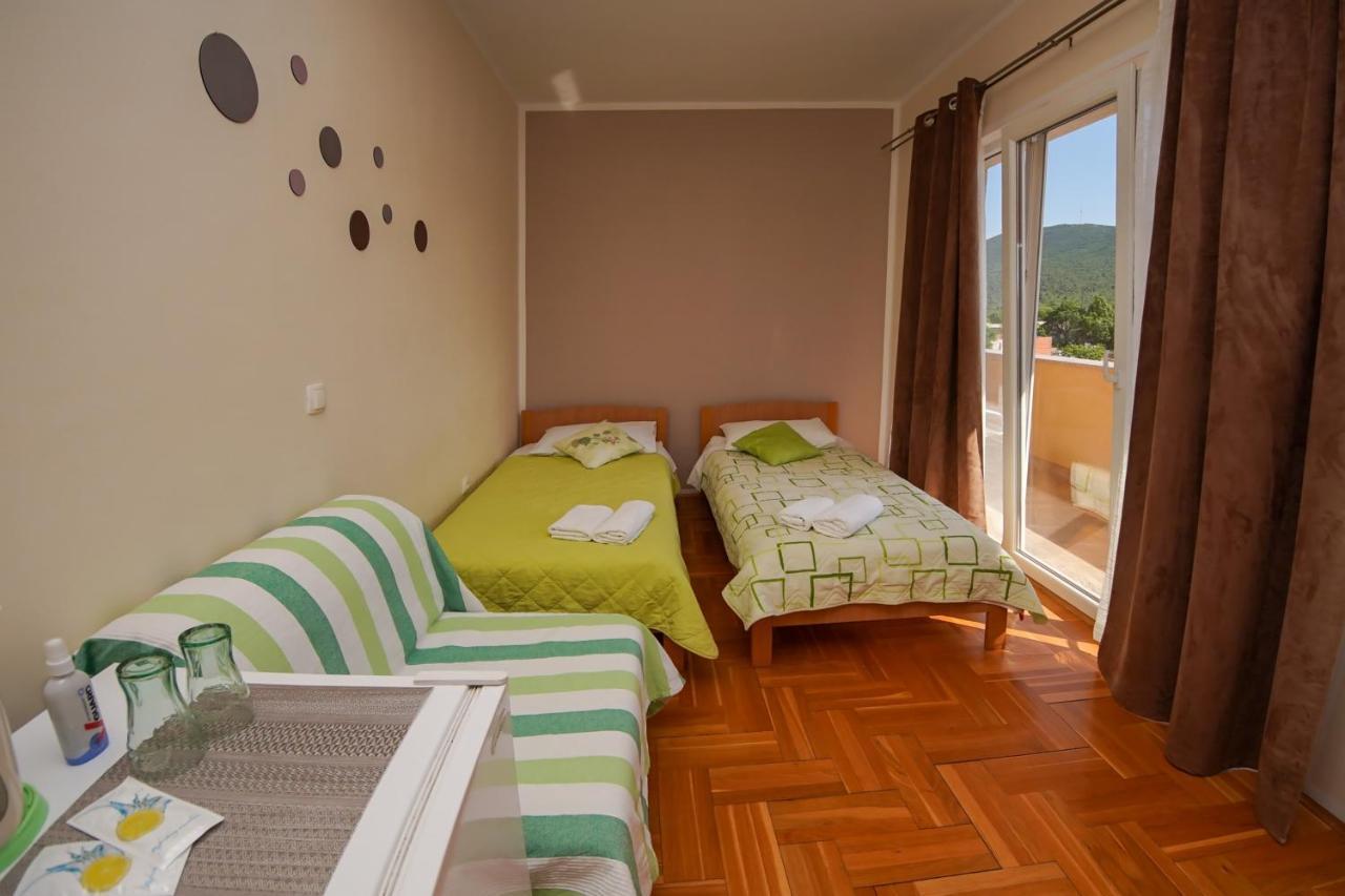 Guest Accommodation Slapovi Krke Lozovac Exterior photo